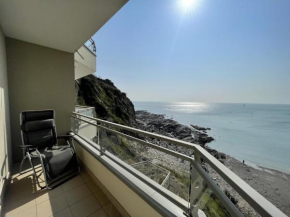Appartement F3 à 600m du centre ville, vue sur mer, balcon - FR-1-361-167